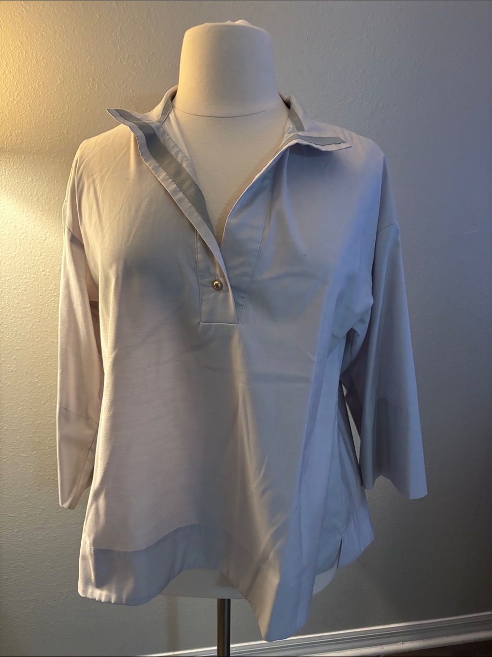 Sara Campbell Light Gray Women's Polo-Style Long Sleeve Top